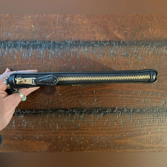 Coach genuine Black grain leather wristlet 7.25” X 4.5” gold hardware ELNC~ - Picture 9 of 12